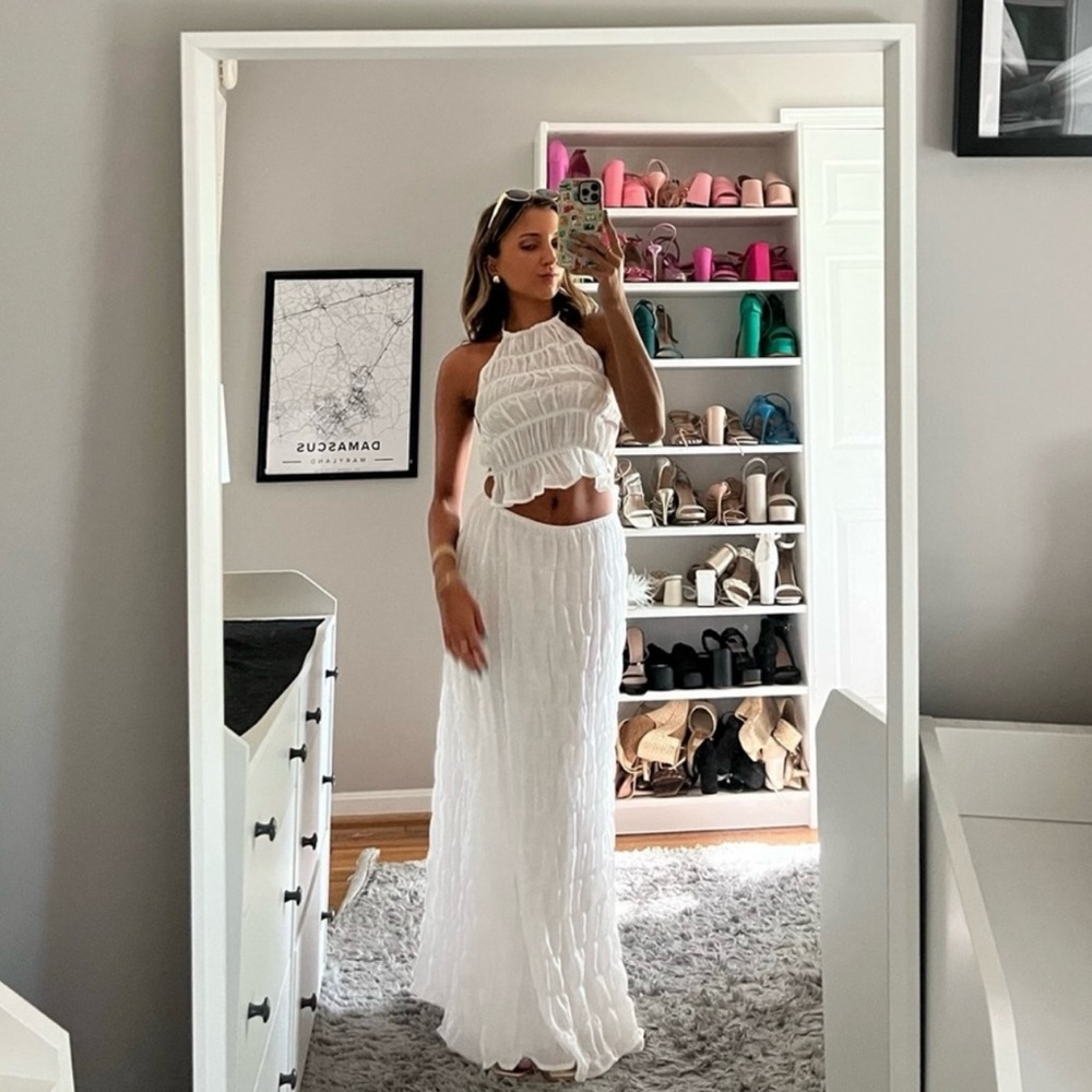 White two piece set